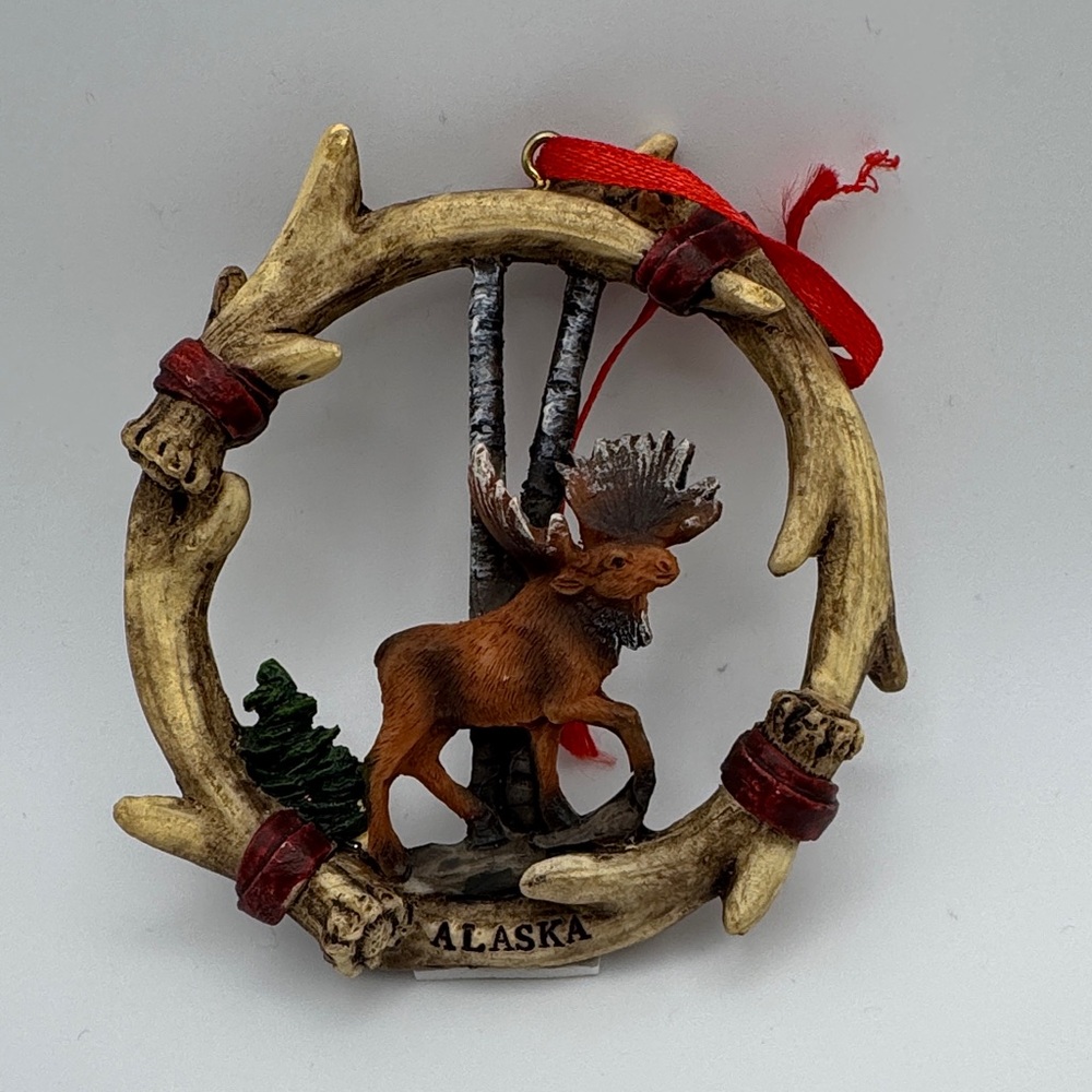 Destination Souvenir Alaska & Yukon Moose Christmas Ornaments Set of 2 - Picture 2 of 5